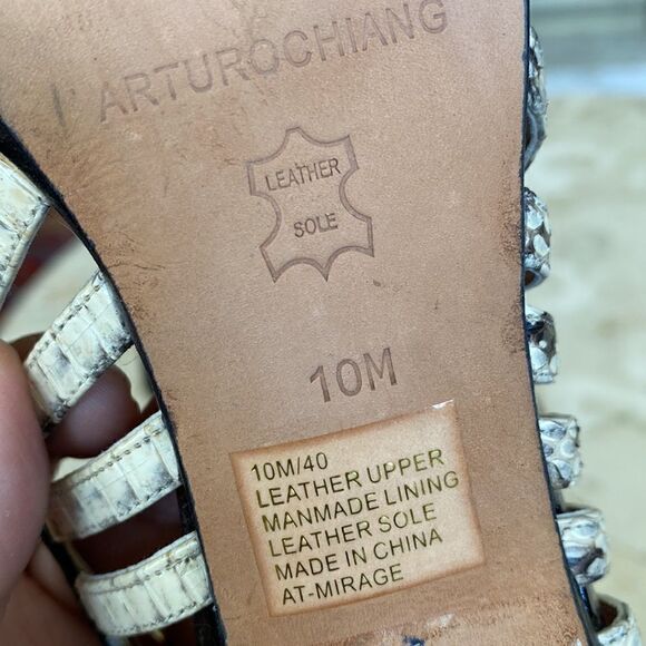 Arturo Chiang Peep Toe Snakeskin Embossed Leather Heels - Picture 11 of 13